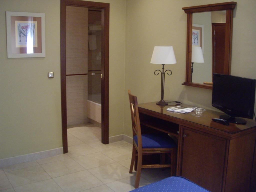 Hotel Manolo Mayo Los Palacios Y Villafranca Camera foto