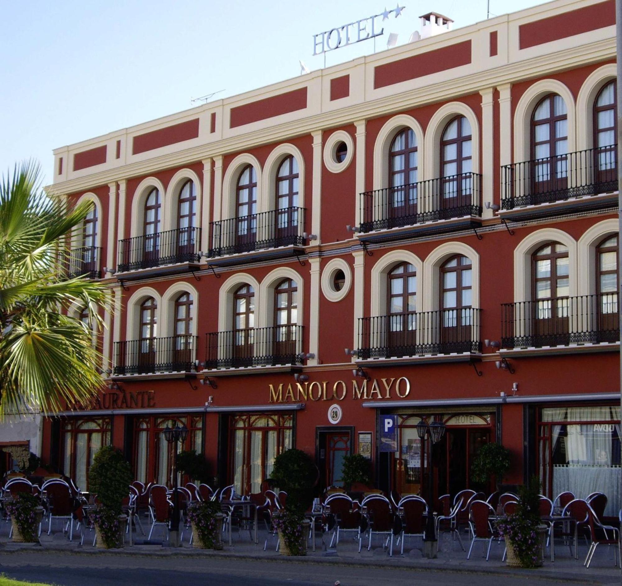 Hotel Manolo Mayo Los Palacios Y Villafranca Esterno foto